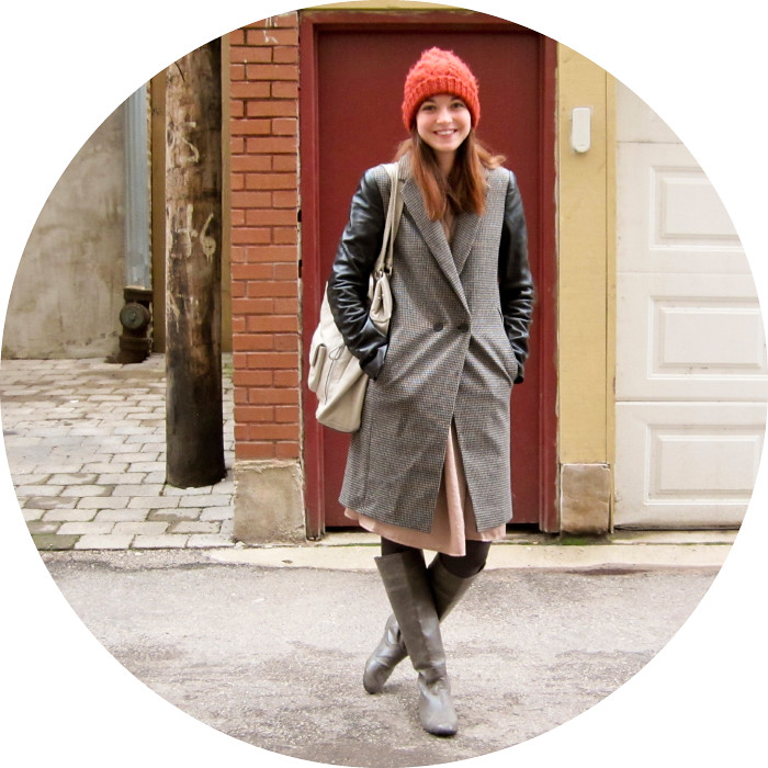 dash dot dotty, christmas coat, leather sleeves, tweed, orange hat, ootd, outfit blog