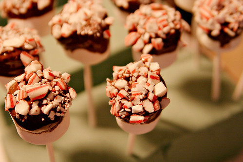 Candy Cane Marshmallow Pops 4