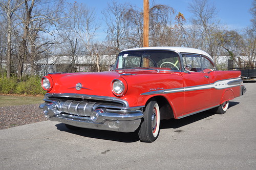 1957 Pontiac Star Chief red with white top