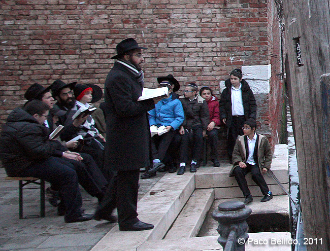Judíos en el Gheto. © Paco Bellido, 2011