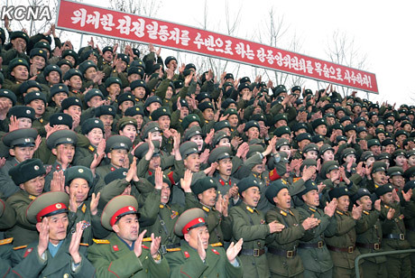 1 января уважаемый товарищ Ким Чен Ын посетил танкистов и поздравил их с Новым годом