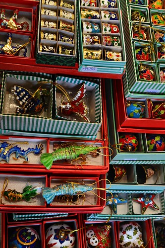 Trinkets at Jade Market, Hong Kong by logatfer