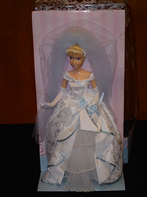 Unboxing the Disney Once Upon a Wedding Cinderella Doll 02 Plastic Front 