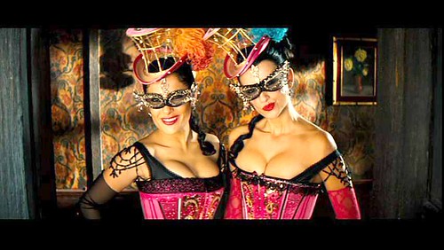 Salma and Penelope showgirls Bandidas