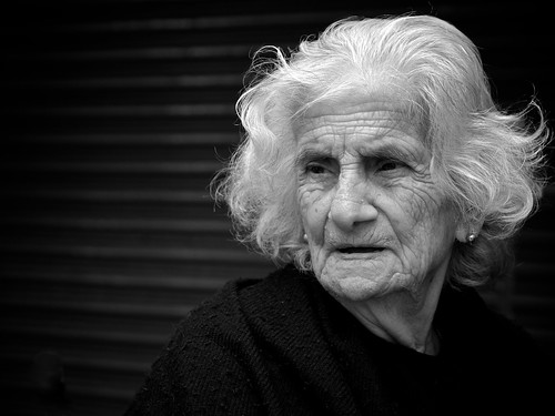  無料写真素材, 人物, 中年・高齢者, おばあちゃん・おばあさん, モノクロ, レバノン人  