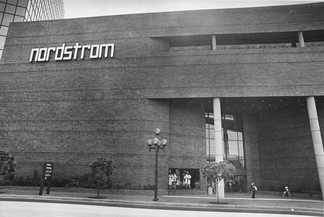 The New Nordstrom at the Glendale Galleria 1984 | Flickr - Photo ...