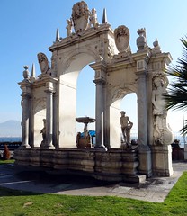 Napoli - Fontana del Gigante,o dell'Immacolatella.