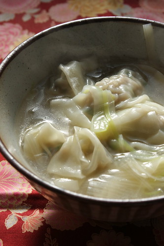 chinese dumpling soup