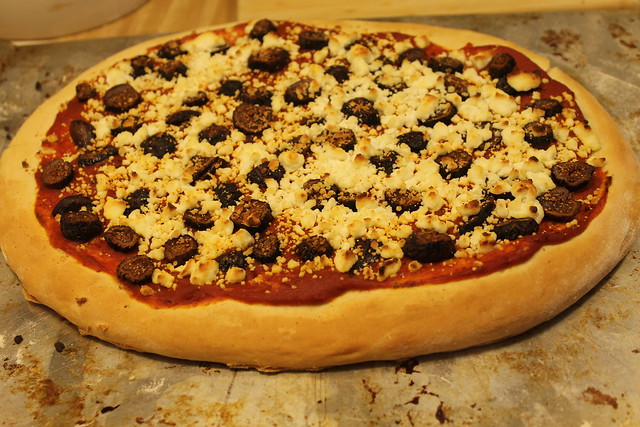 Fig and goat cheese pizza