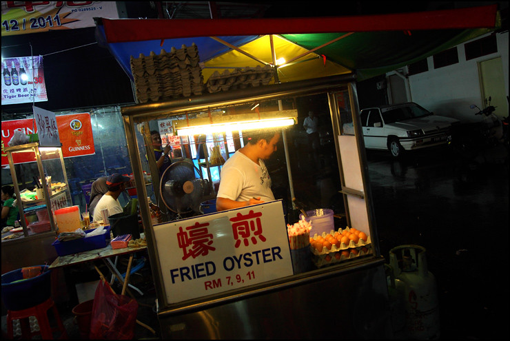 fried-oyster-stall
