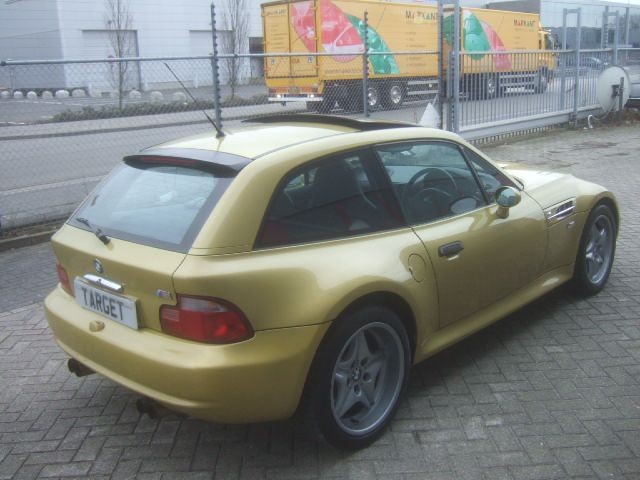 S54B32 M Coupe | Phoenix Yellow | Black