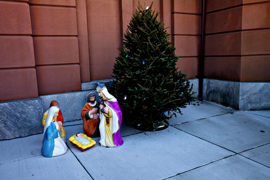 Nativity-on-Girard-Street--Northern-Liberties