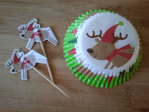 Muffin Tin Monday (Reindeer liners and picks)