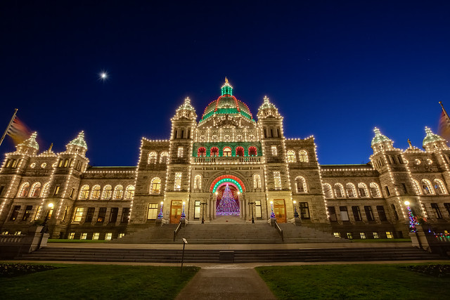 Victoria Parliament Buildings Christmas Lights | BC Parliame ...