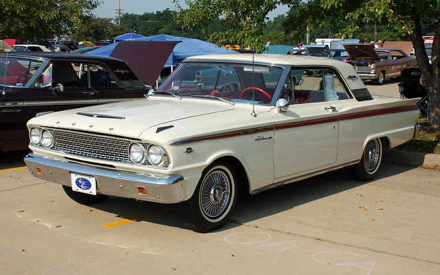 1963 Ford Fairlane 500 Sports Coupe 3 of 6 