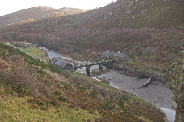 Elan valley dam bridge