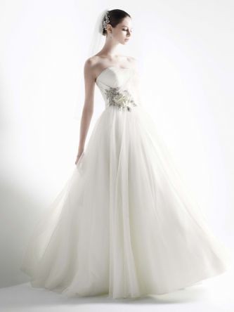 2012-wedding-dress-oleg-cassini-bridal-gowns-cwg322__teaser