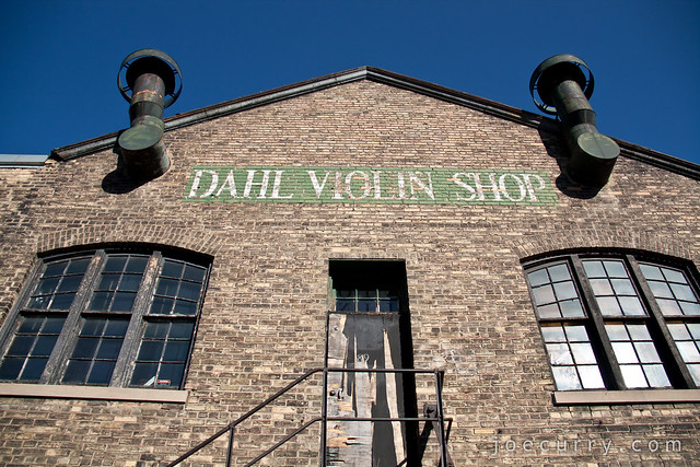 Dahl Violin Shop