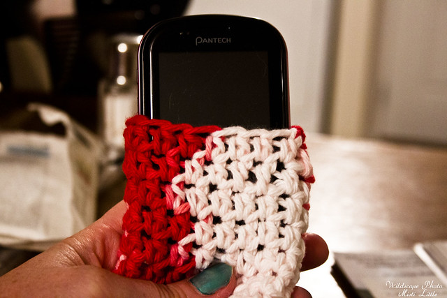 crochet_phone_cozy_1
