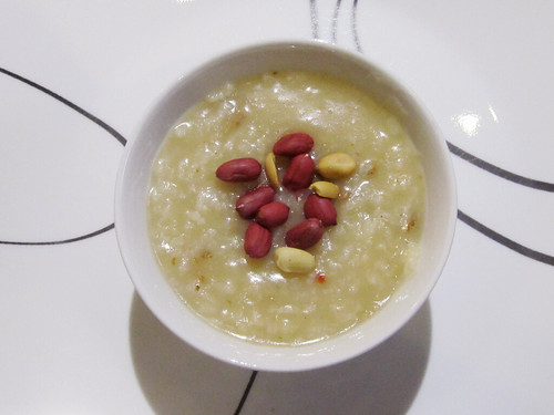 Chinese Rice Porridge with Turkey and Roasted Peanuts