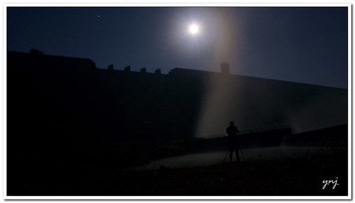 Capturing Moon Light by Yogendra174