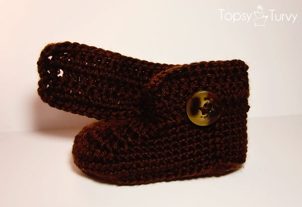 crochet-baby-wrap-button-boots-boys