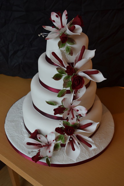Red Burgundy Winter Wedding Cake For a couple that got married on the 