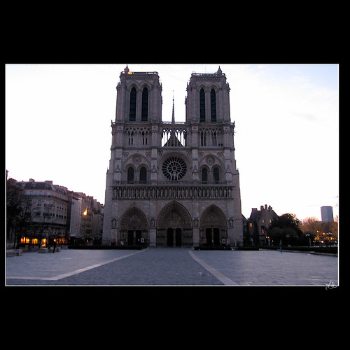 IMG_6254 - 空無一人的巴黎聖母院廣場
