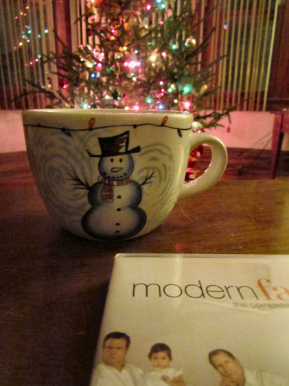 Warm Milk Sugar Cookie Tea with Modern Family
