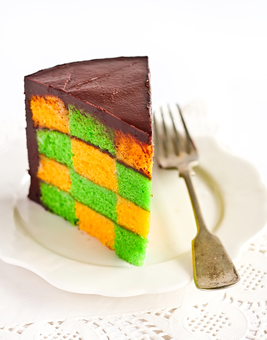 green_gold_checkerboard_cake-3