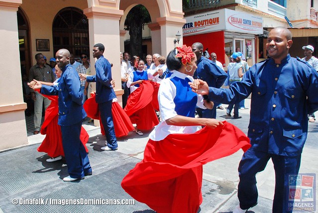 Bailando Merengue en Santo Domingo