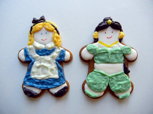 jasmine and alice in wonderland cookies