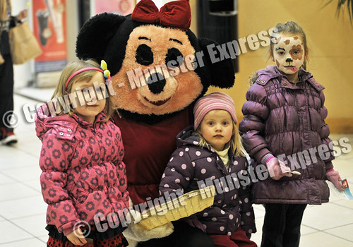 Emily O'Hara Sarah and Olivia Murray enjoyed meeting Minnie Mouse