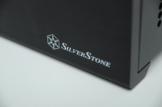 20111208 銀欣 SilverStone SUGO SG08 miniITX 600W 機殼