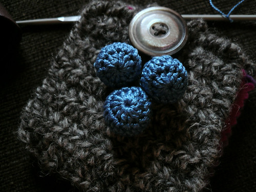 3 Crochet beads