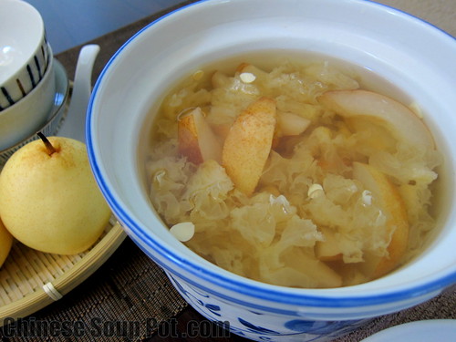 [photo-Asian Pear Chinese Almond Dessert Soup in Porcelain Double Steamer]