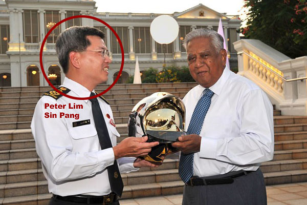 Peter Lim Sin Pang rubbing shoulder with Singapore's favourite president 