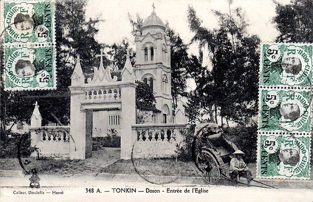 TONKIN - Doson - Entrée de l'église 1921