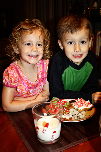 Kids-with-cookies-for-santa
