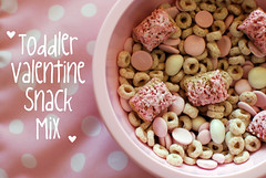 Toddler Valentine Snack Mix