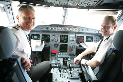 Jetstar pilots in A320 flight deck