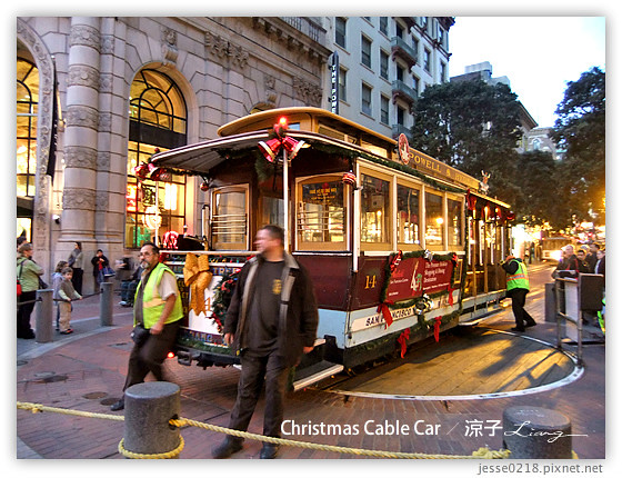 Christmas Cable Car 8