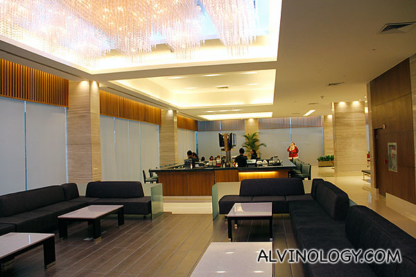 Cosy bar and reception area in the lobby