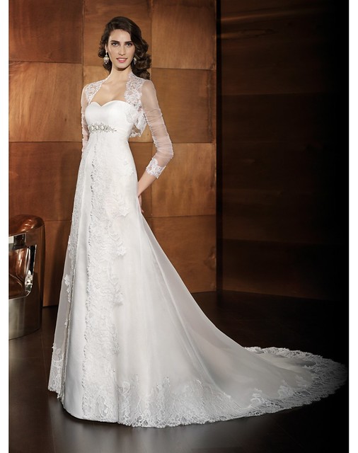 Wedding dresses with color areintended to be married to their second 