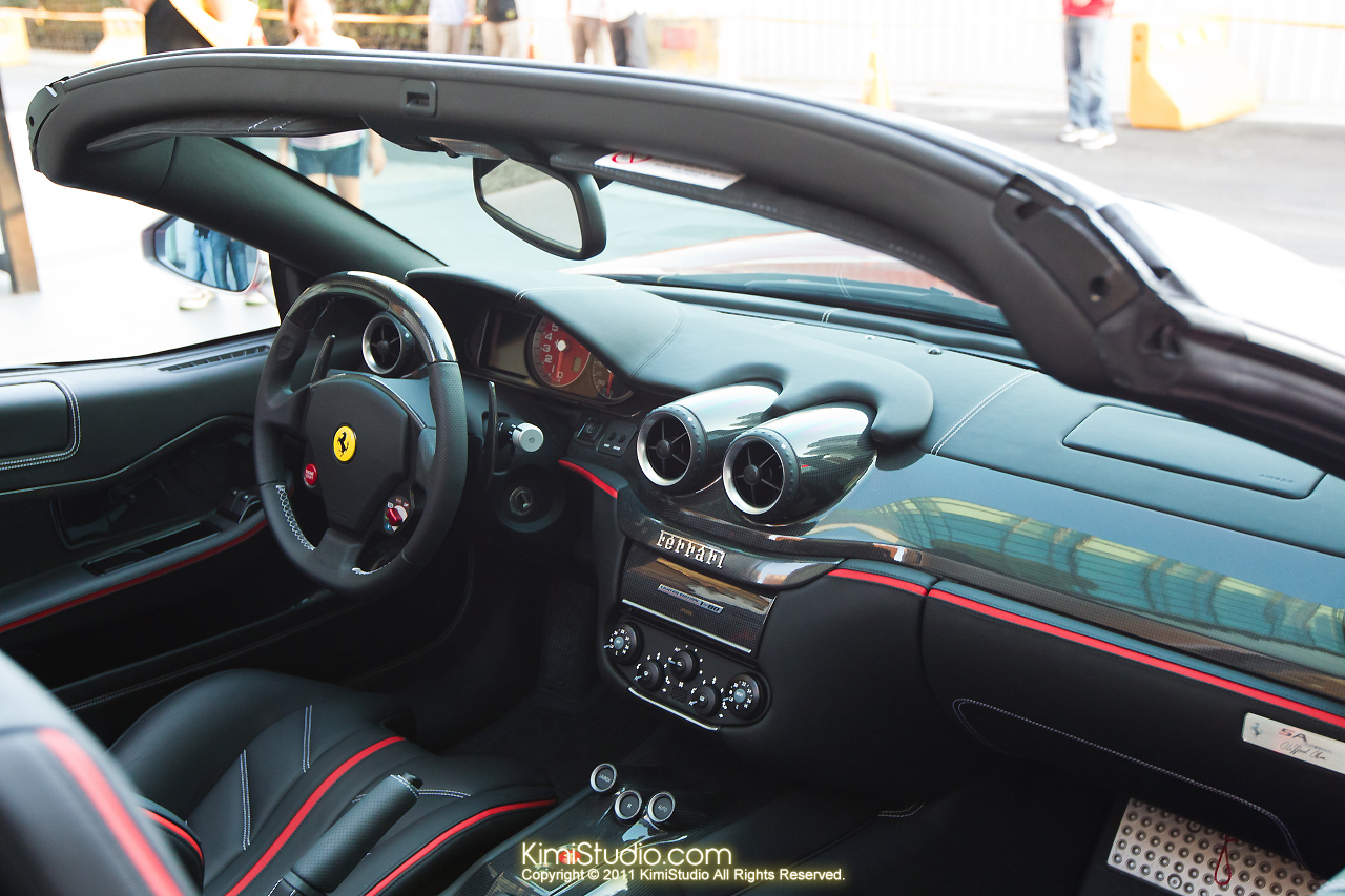 2011.10.28 Ferrari-036