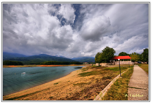 Plastiras Lake 2  (Hdr) by ATSICHLAS (On break)