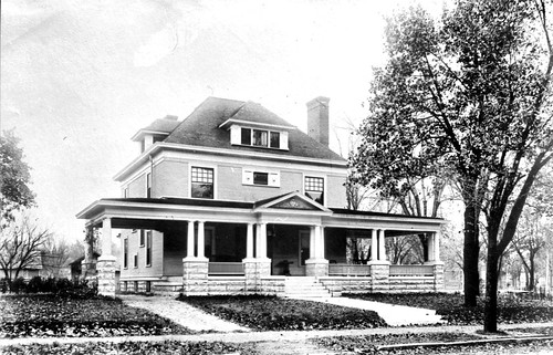 Earnest B. Jacobs House in Carthage Missouri