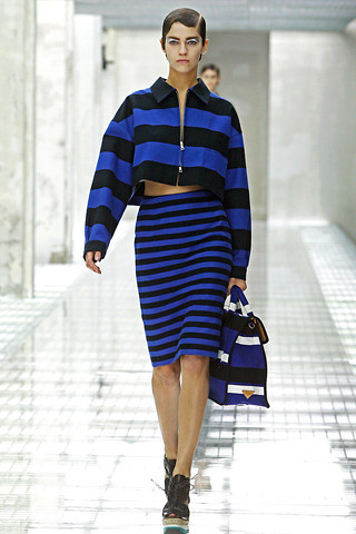 prada-spring-2011-rtw-black-and-blue-striped-skirt-mobile-wallpaper