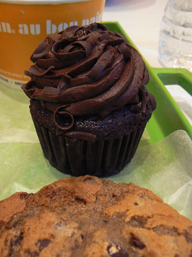 cupcake et cookie.jpg