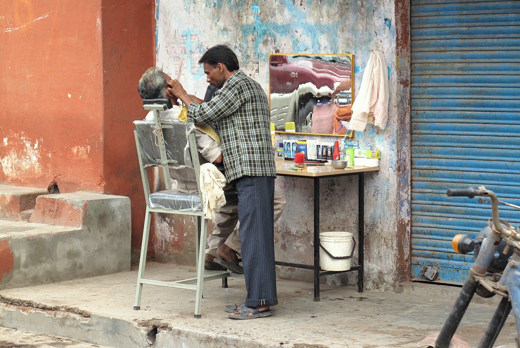 Street Shave in Jaipur, India